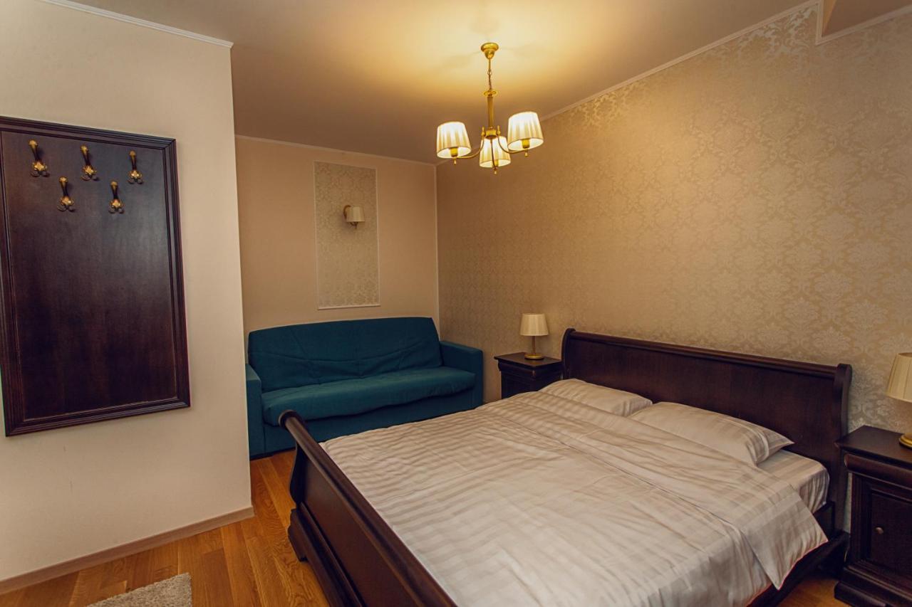 シナヤ Vila Imperial Bed & Breakfast エクステリア 写真
