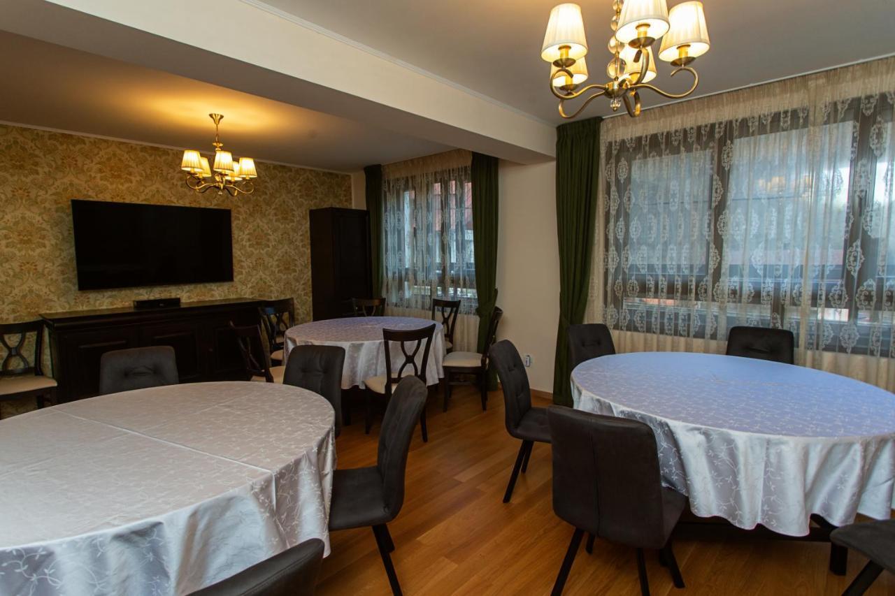 シナヤ Vila Imperial Bed & Breakfast エクステリア 写真